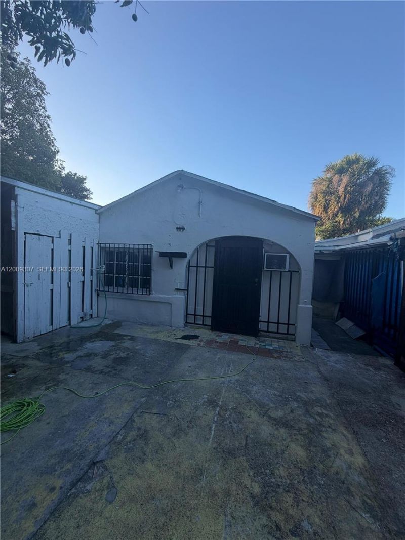 1111 NW 26th St, Miami, FL 33127 Photo