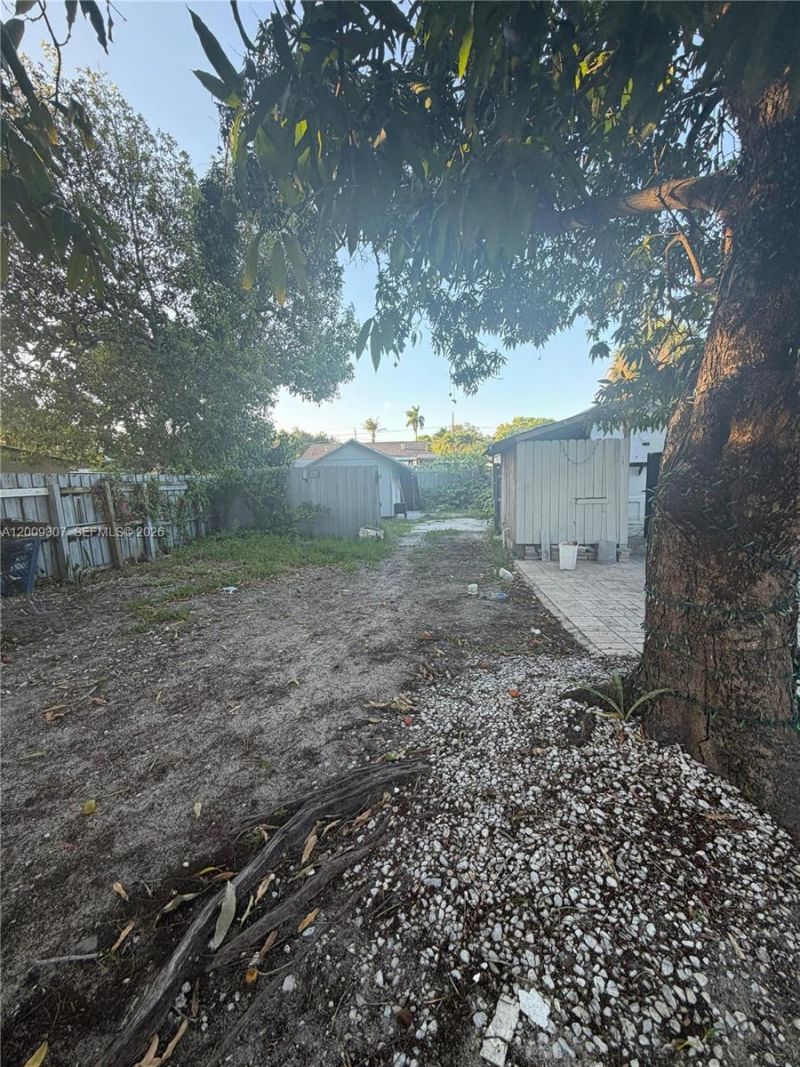 1111 NW 26th St, Miami, FL 33127 Photo