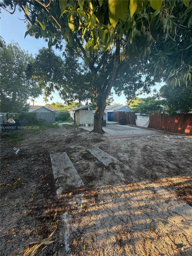 1111 NW 26th St, Miami, FL 33127 Photo