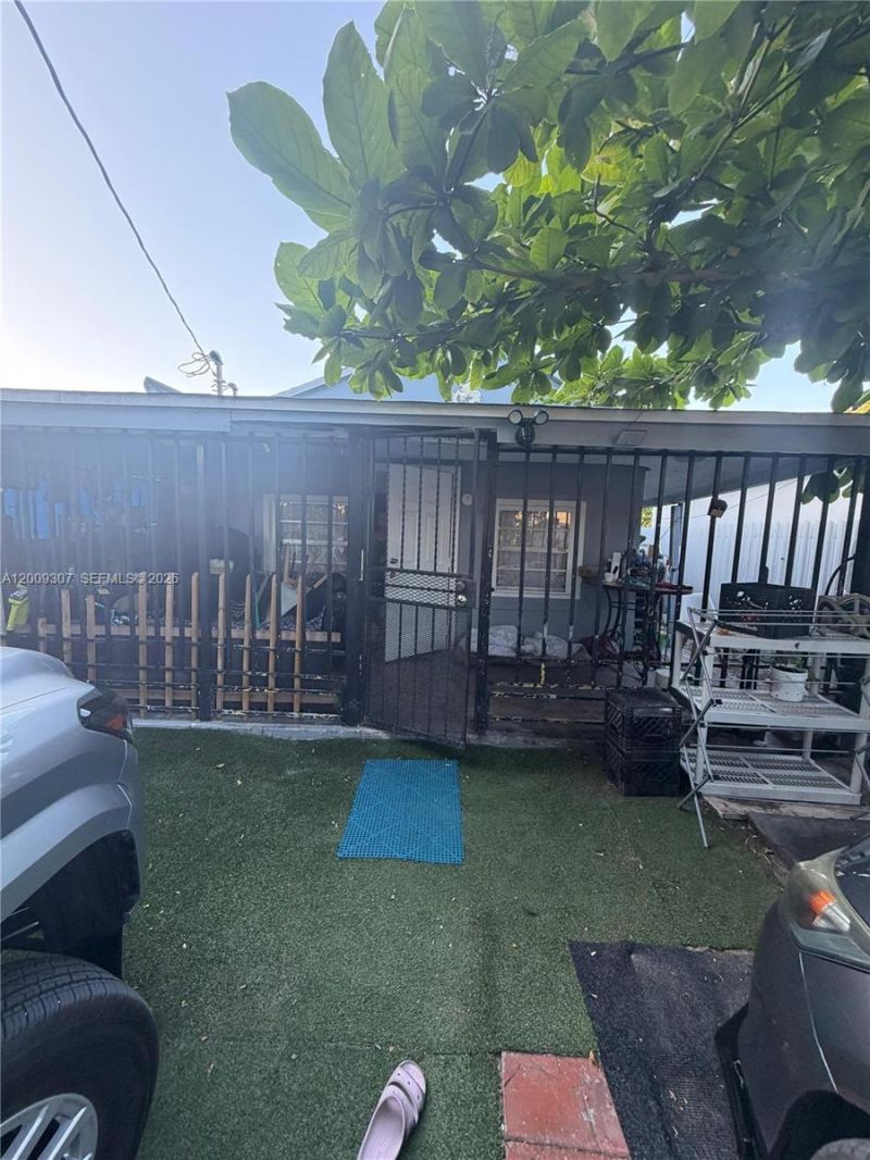 1111 NW 26th St, Miami, FL 33127 Photo