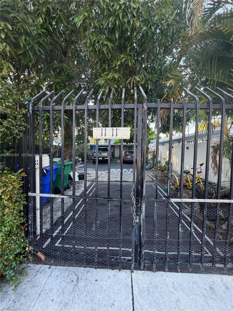 1111 NW 26th St, Miami, FL 33127 Photo