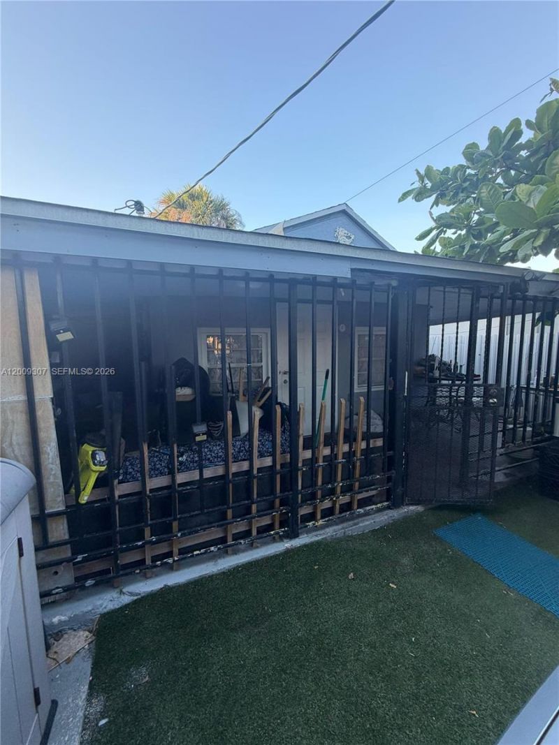 1111 NW 26th St, Miami, FL 33127 Photo