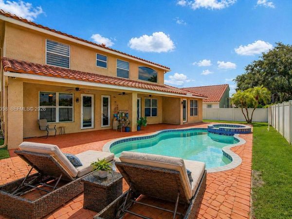 18901 SW 15th St, Pembroke Pines, FL 33029