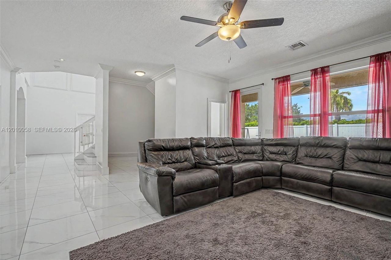 18901 SW 15th St, Pembroke Pines, FL 33029 Photo