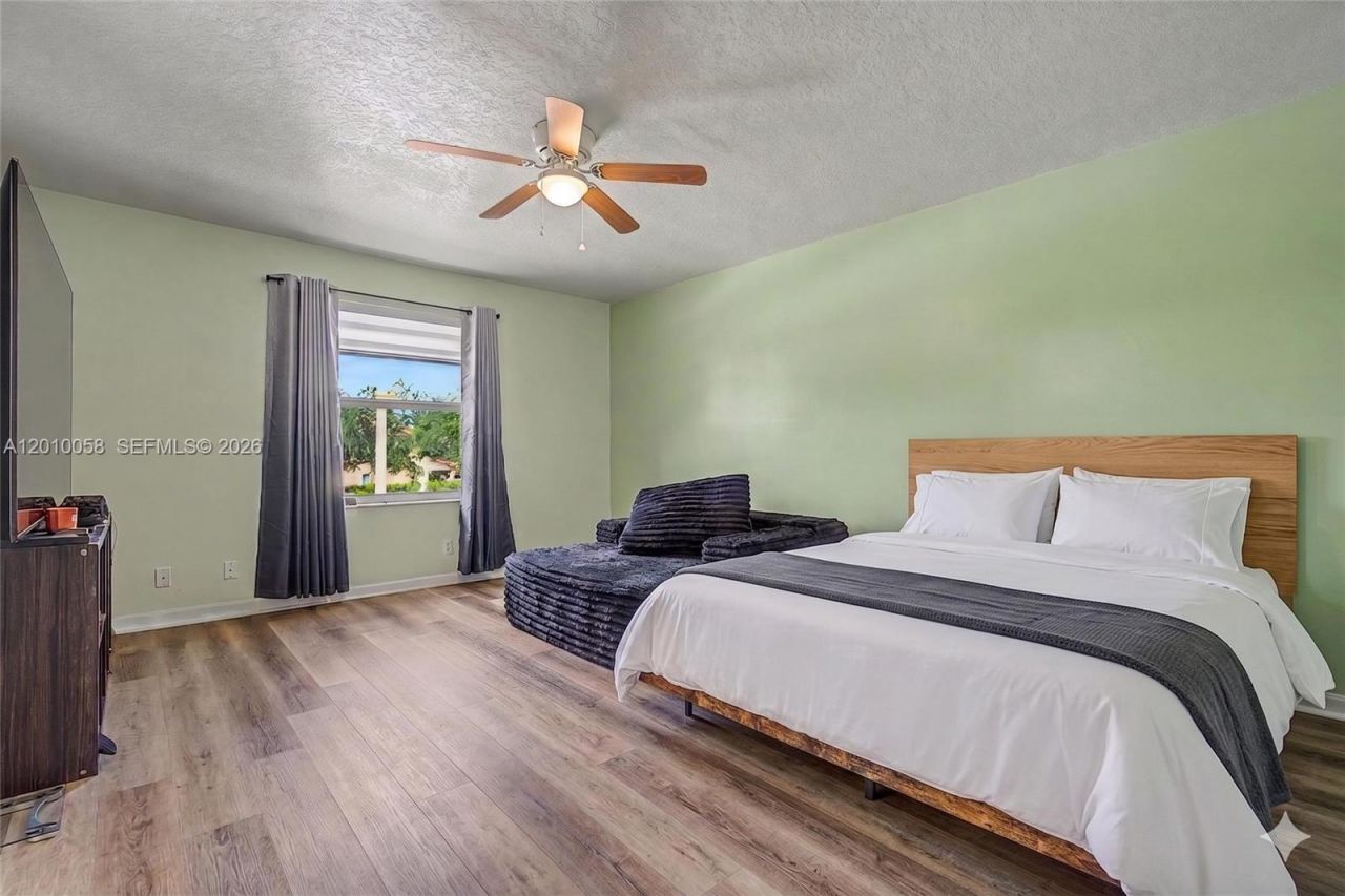 18901 SW 15th St, Pembroke Pines, FL 33029 Photo