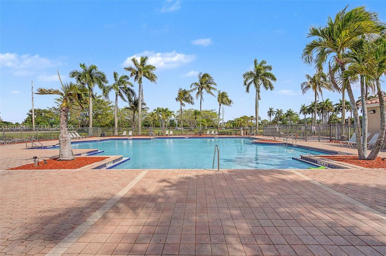 18901 SW 15th St, Pembroke Pines, FL 33029 Photo