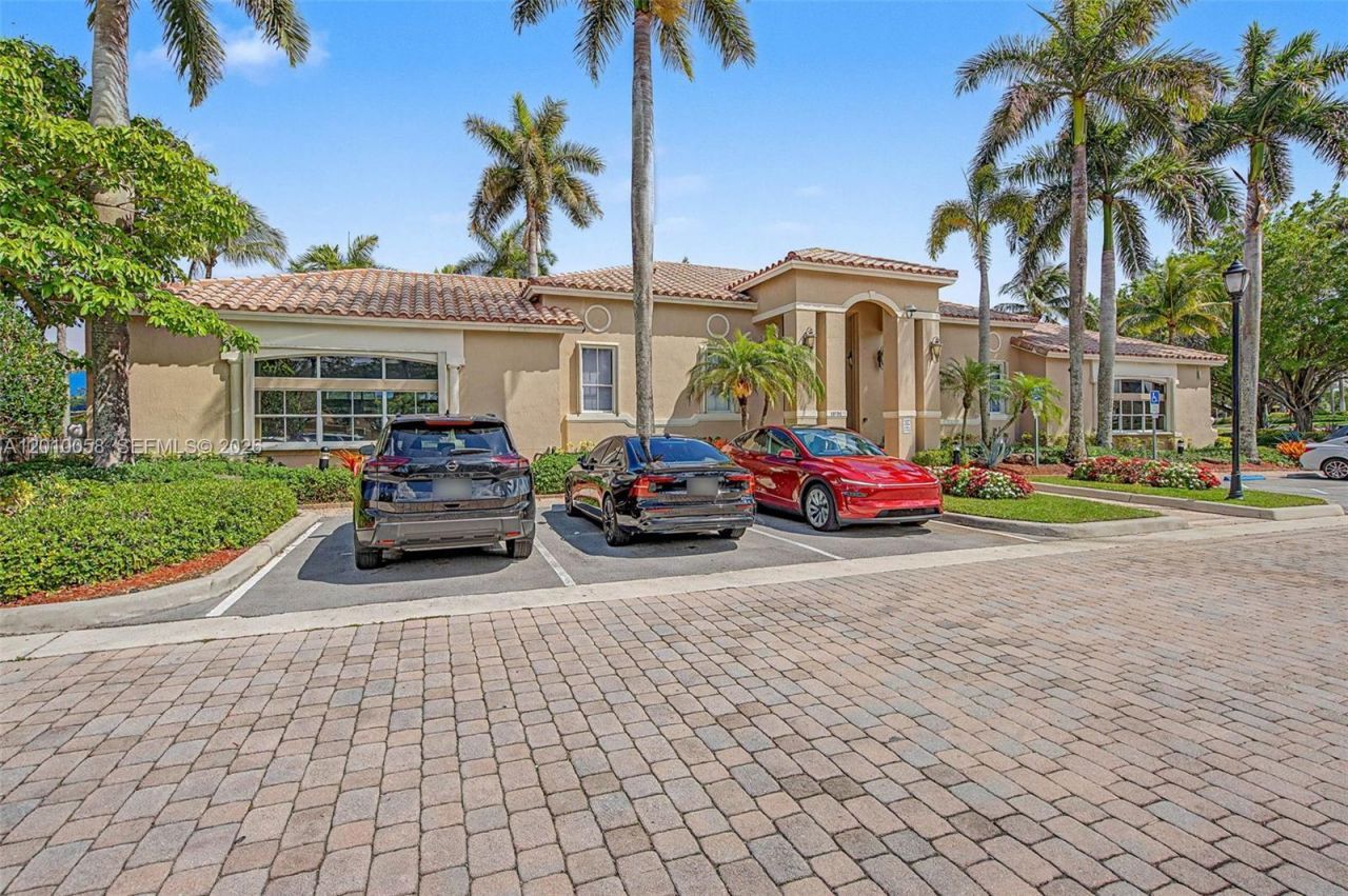 18901 SW 15th St, Pembroke Pines, FL 33029 Photo