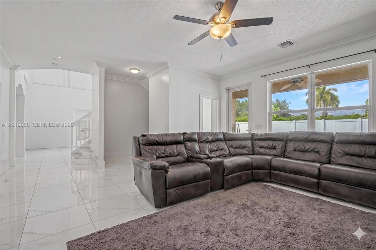 18901 SW 15th St, Pembroke Pines, FL 33029 Photo