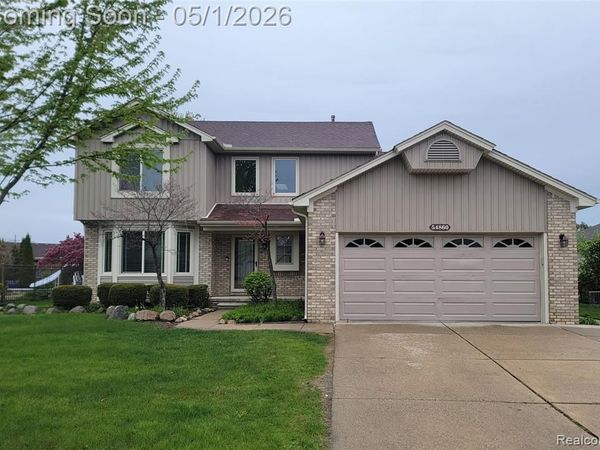54860 Pimenta Drive, Macomb Twp, MI 48042