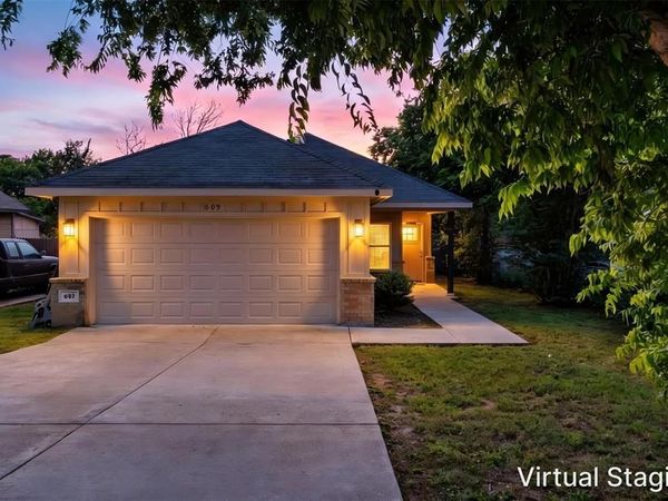 609 N Cummings Drive , Alvarado, TX 76009