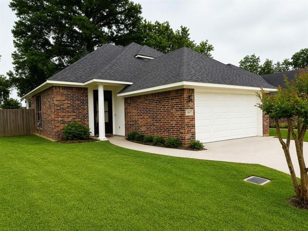 2017 Wild Iris Drive, Bossier City, LA 71112