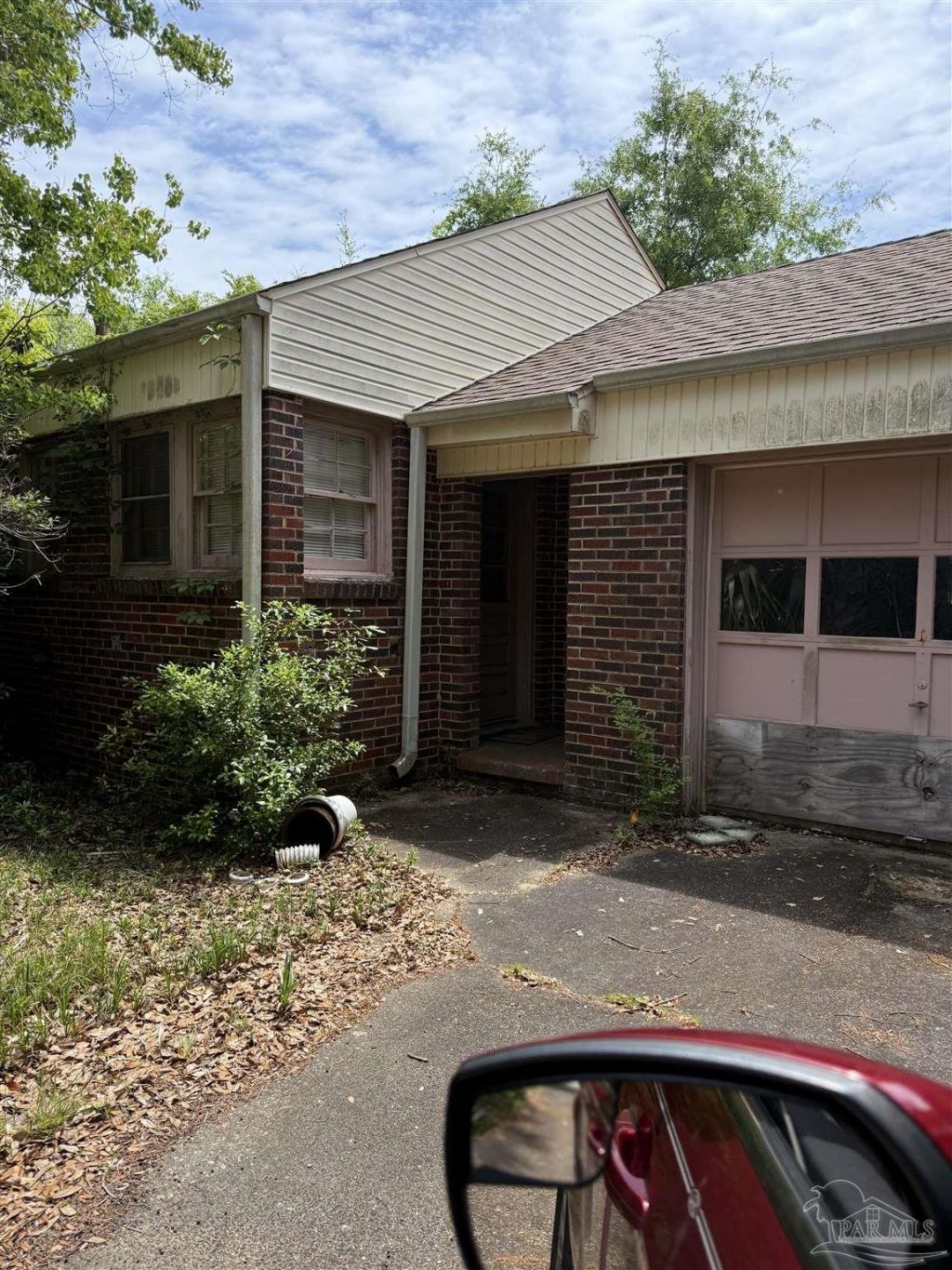 1033 N 19th Ave, Pensacola, FL 32501 Main Photo