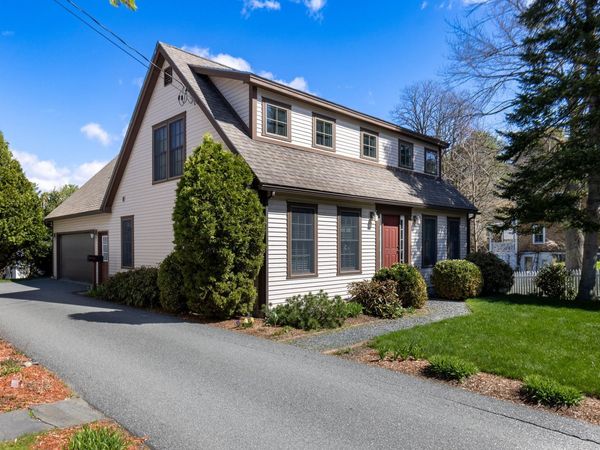 8 Fairview Avenue, Hanover, NH 03755