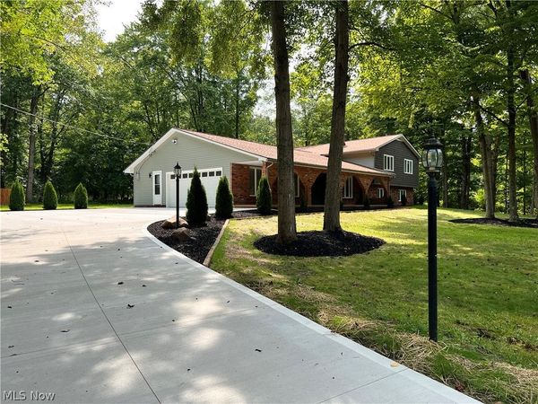 704 Echo Drive, Gates Mills, OH 44040