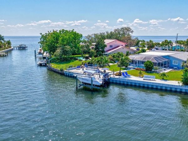 563 LEWIS BOULEVARD SE, ST PETERSBURG, FL 33705