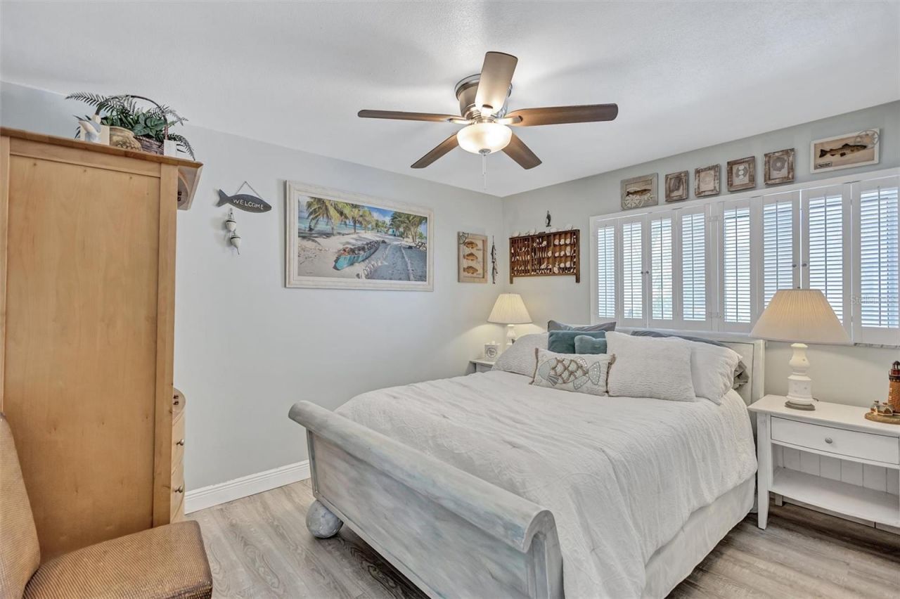 563 Lewis Boulevard Se, Saint Petersburg, FL 33705 Photo