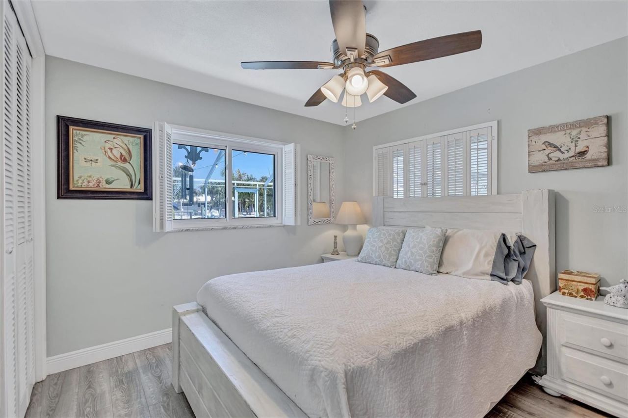 563 Lewis Boulevard Se, Saint Petersburg, FL 33705 Photo