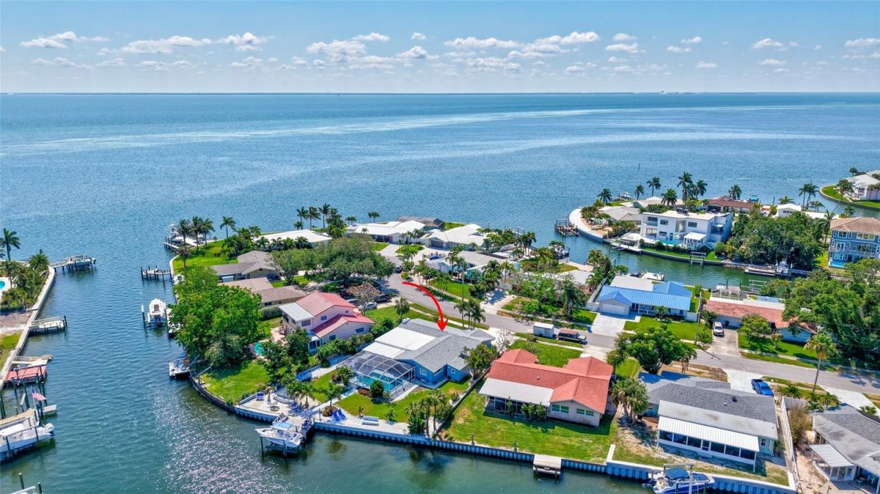 563 Lewis Boulevard Se, Saint Petersburg, FL 33705 Photo