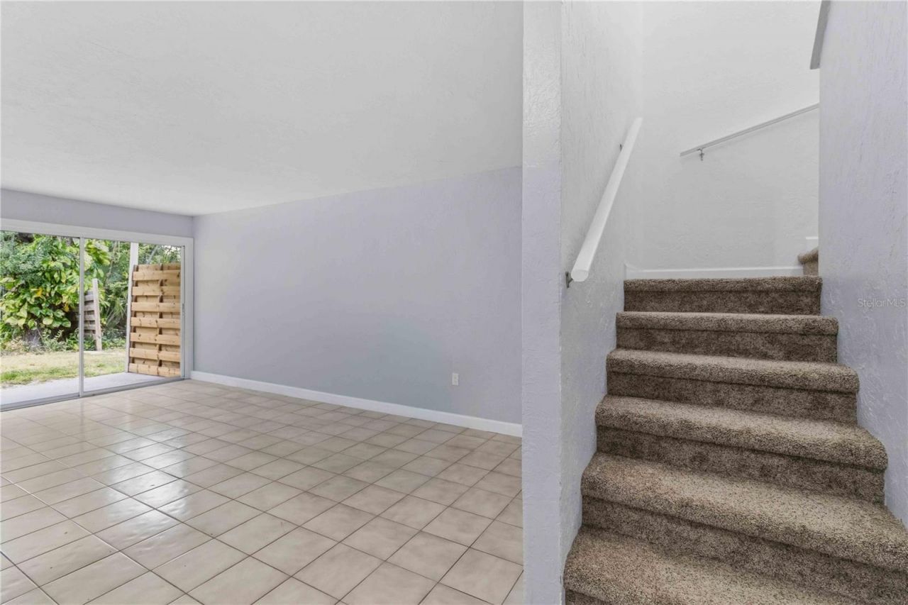 1125 Longfellow Way, Unit 125-B, Sarasota, FL 34243 Photo