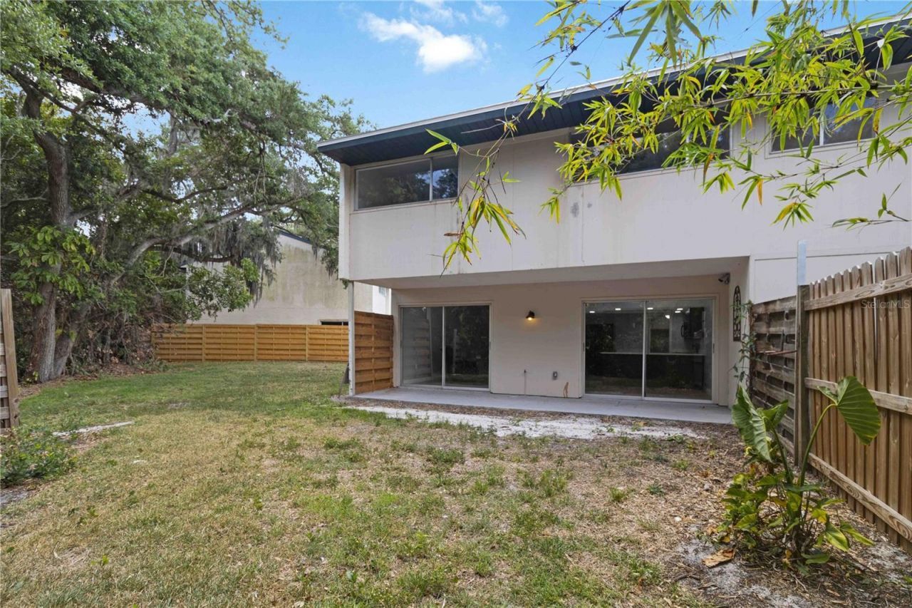 1125 Longfellow Way, Unit 125-B, Sarasota, FL 34243 Photo