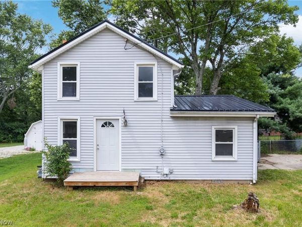 15562 Portage Street , Doylestown, OH 44230