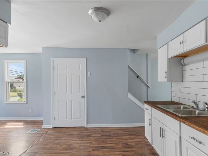 15562 Portage Street, Doylestown, OH 44230 Photo 12