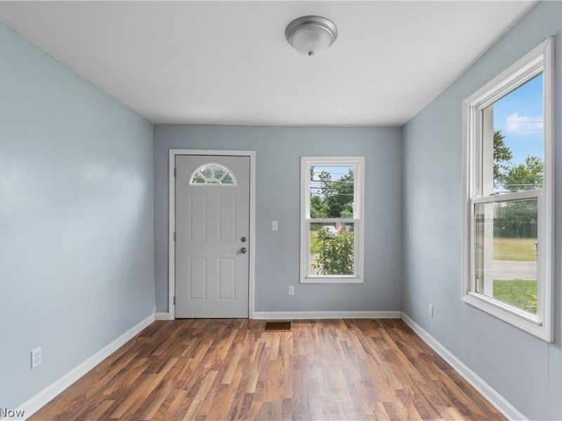 15562 Portage Street, Doylestown, OH 44230 Photo 4