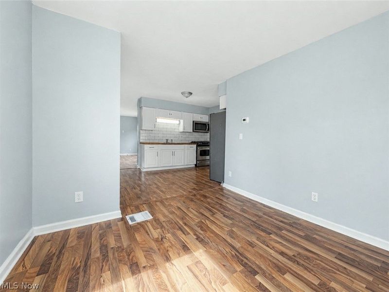 15562 Portage Street, Doylestown, OH 44230 Photo 6