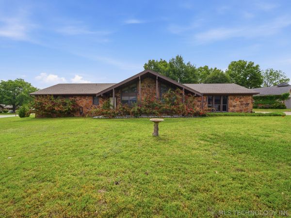 7907 S 71st East Avenue , Tulsa, OK 74133