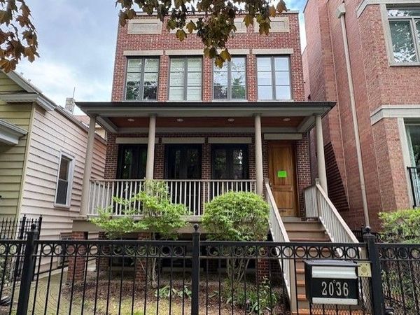 2036 W BARRY Avenue , Chicago, IL 60618