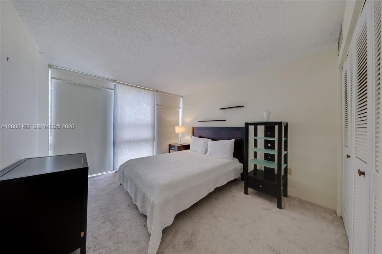 600 NE 36th St, Unit 421, Miami, FL 33137 Photo