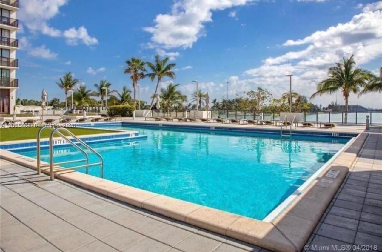 600 NE 36th St, Unit 421, Miami, FL 33137 Photo