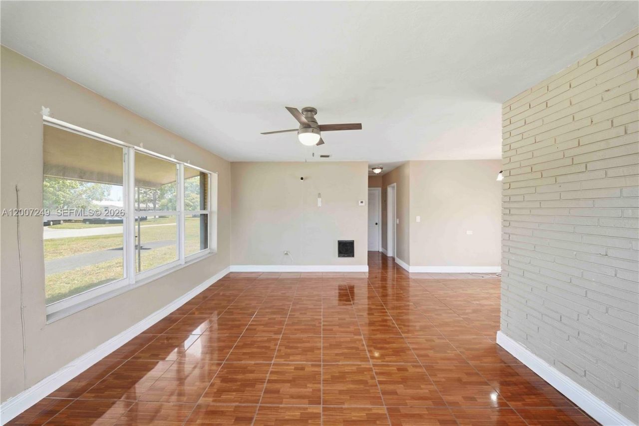 2724 Acapulco Dr, Miramar, FL 33023 Photo