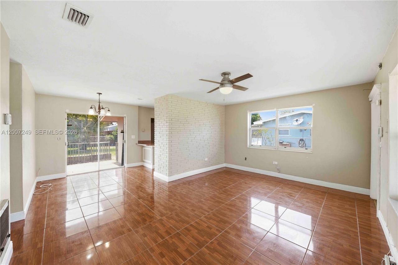 2724 Acapulco Dr, Miramar, FL 33023 Photo