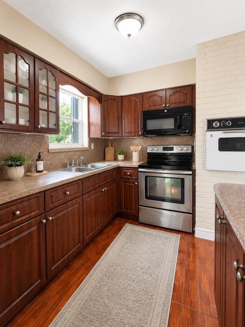 2724 Acapulco Dr, Miramar, FL 33023 Photo