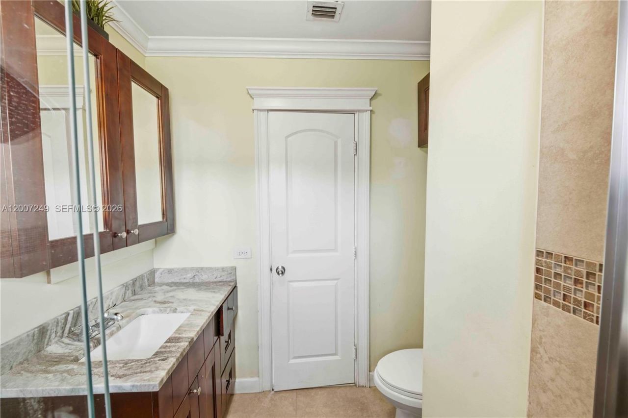 2724 Acapulco Dr, Miramar, FL 33023 Photo