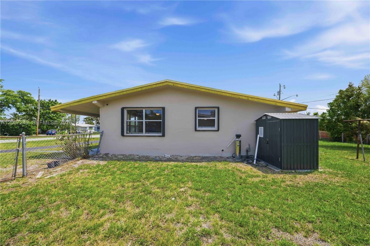2724 Acapulco Dr, Miramar, FL 33023 Photo