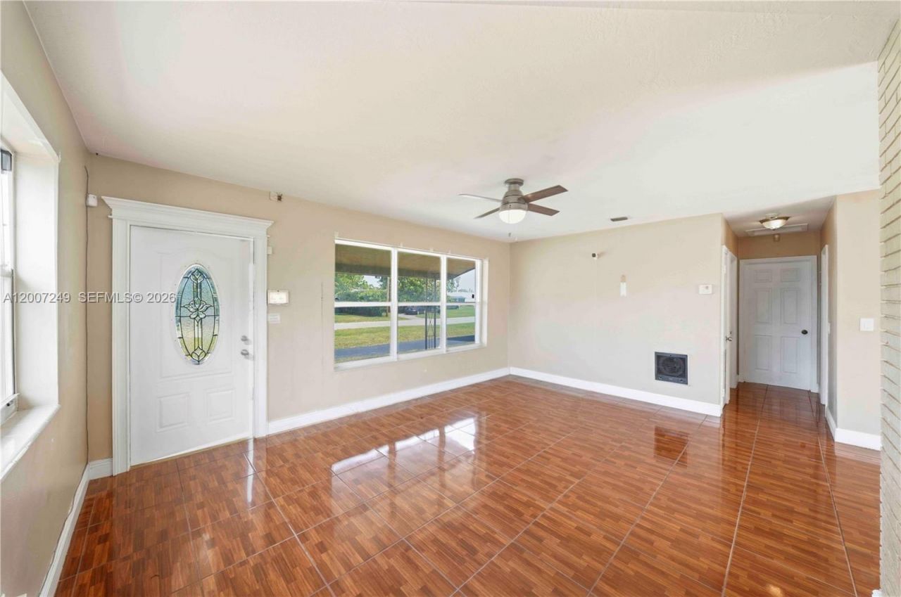 2724 Acapulco Dr, Miramar, FL 33023 Photo