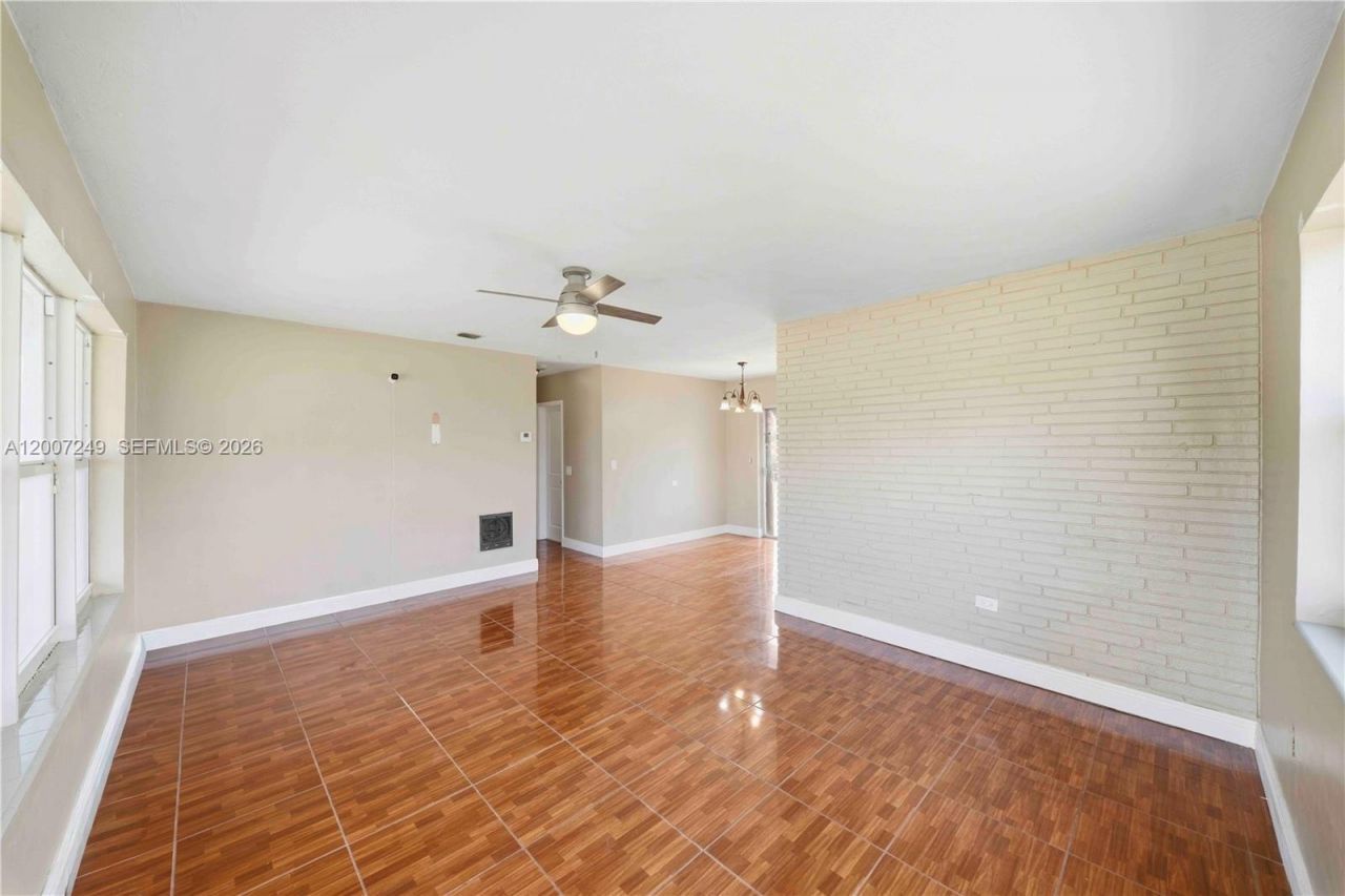 2724 Acapulco Dr, Miramar, FL 33023 Photo
