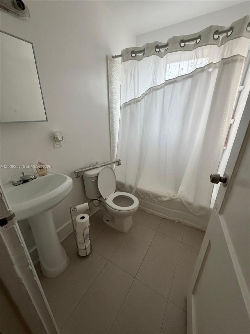 6741 NW 6th Ct, Miami, FL 33150 Photo