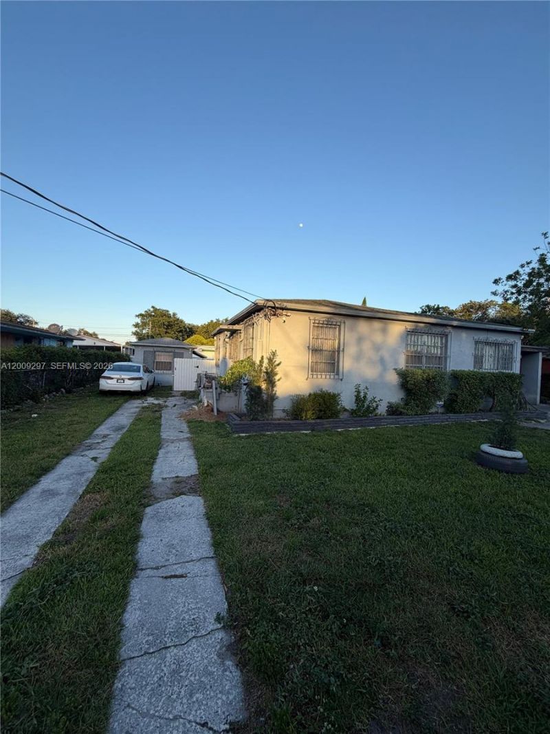 6741 NW 6th Ct, Miami, FL 33150 Photo