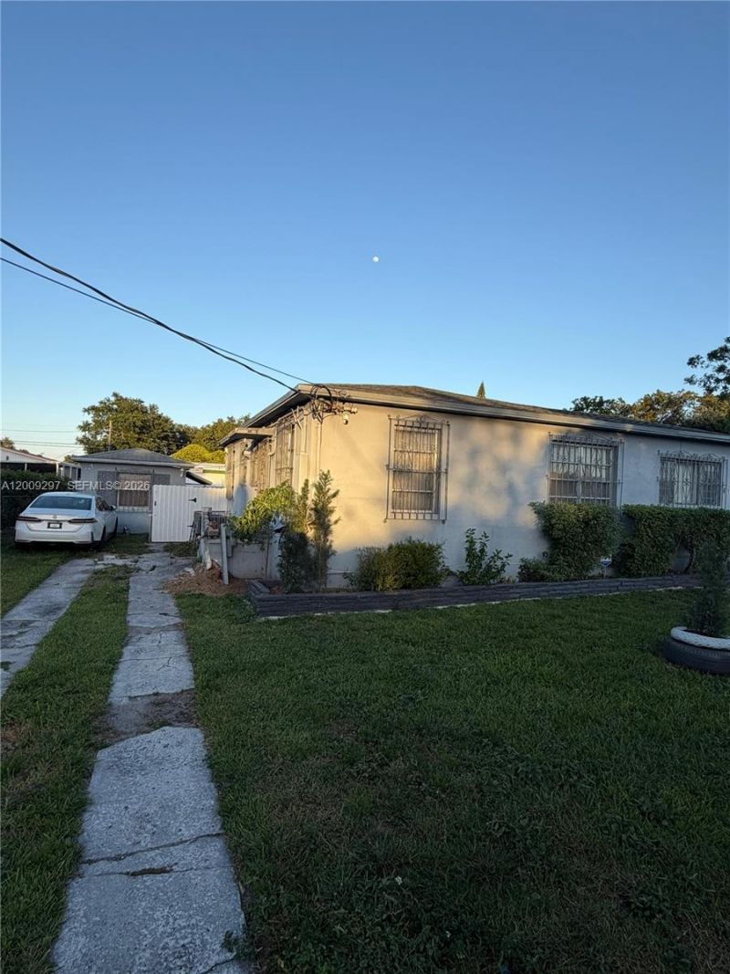 6741 NW 6th Ct, Miami, FL 33150 Photo