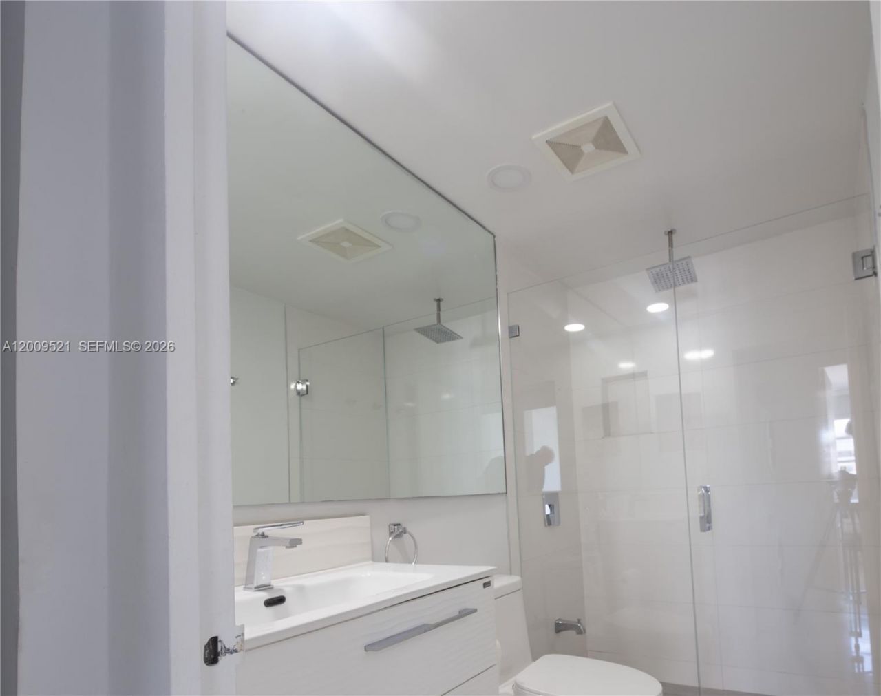 1408 Brickell Bay Dr, Unit 1002, Miami, FL 33131 Photo