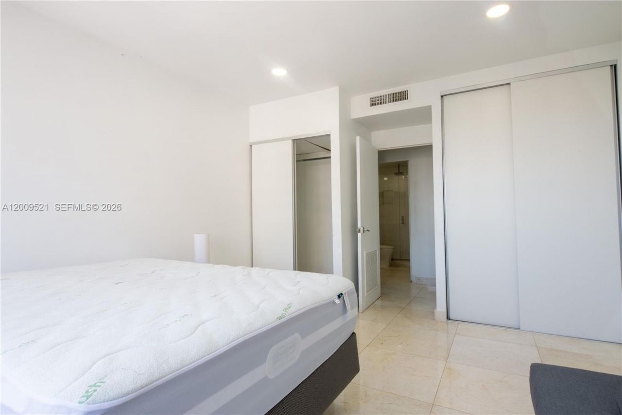 1408 Brickell Bay Dr, Unit 1002, Miami, FL 33131 Photo