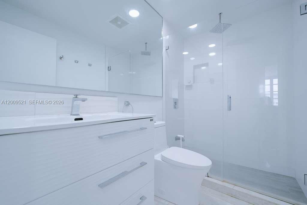 1408 Brickell Bay Dr, Unit 1002, Miami, FL 33131 Photo