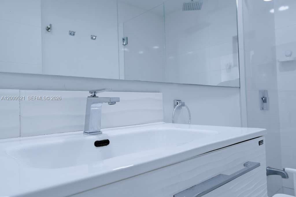 1408 Brickell Bay Dr, Unit 1002, Miami, FL 33131 Photo
