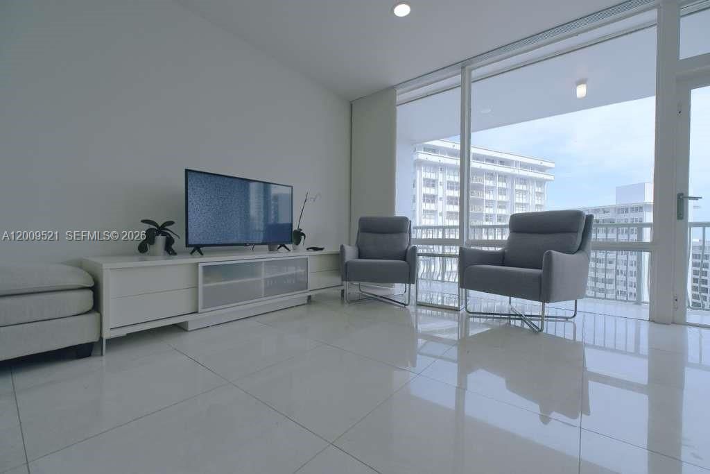 1408 Brickell Bay Dr, Unit 1002, Miami, FL 33131 Photo