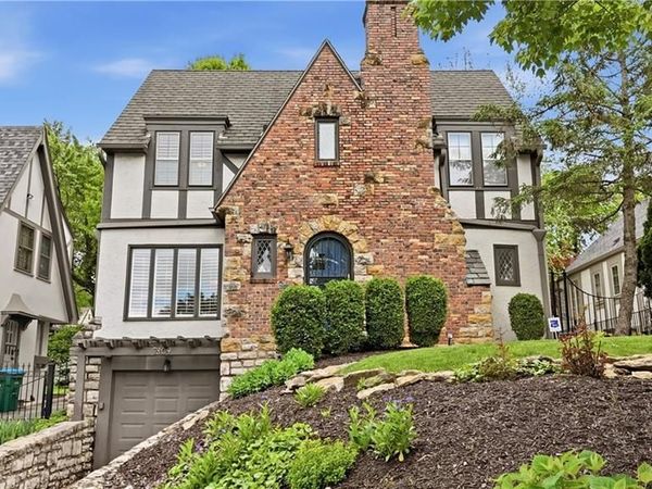 2109 W 50th Street, Westwood Hills, KS 66205