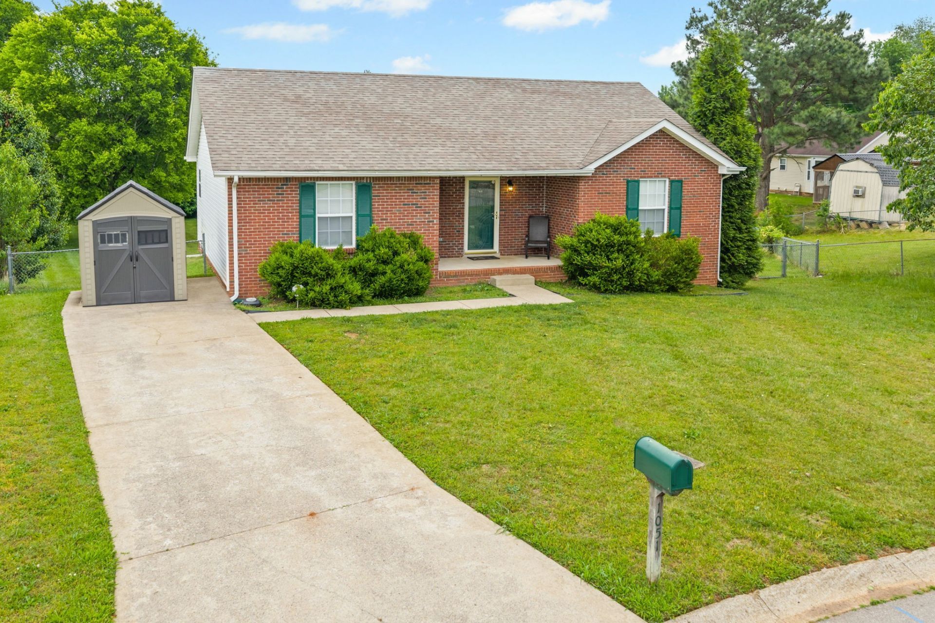 1051 Chucker Ct, Clarksville, TN 37042 Main Photo