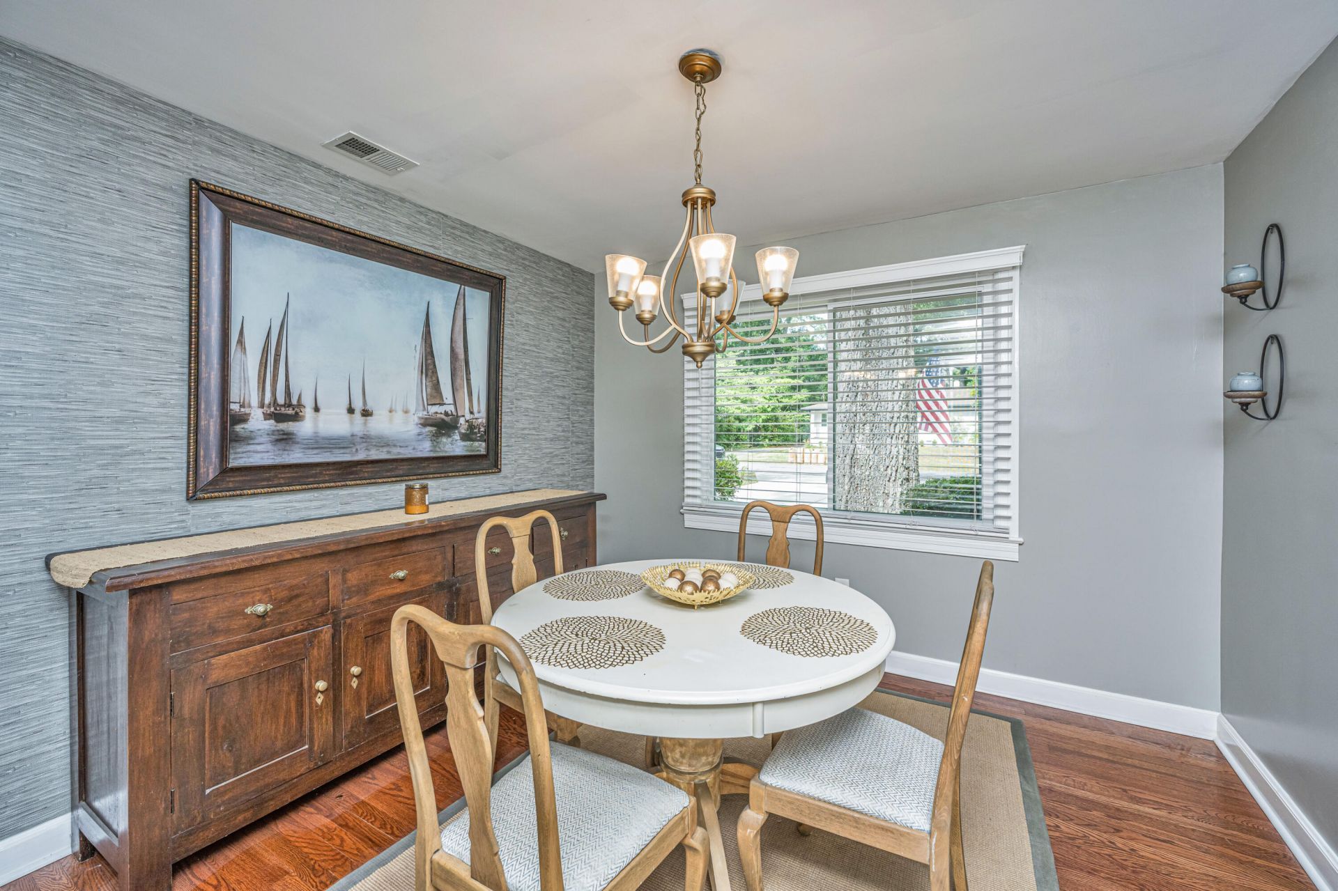 5112 Victoria Avenue Photo 10